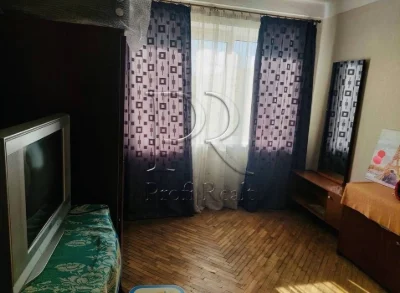 Продаж 2 кімнатна квартира Микитенко 7В