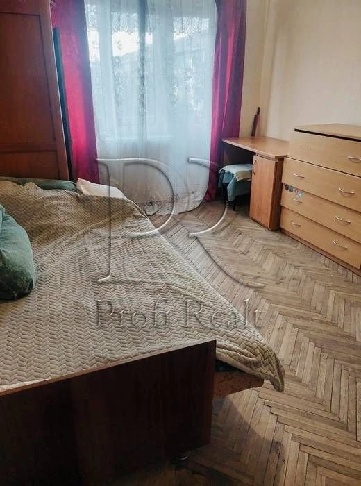 Продаж 2 кімнатна квартира Микитенко 7В