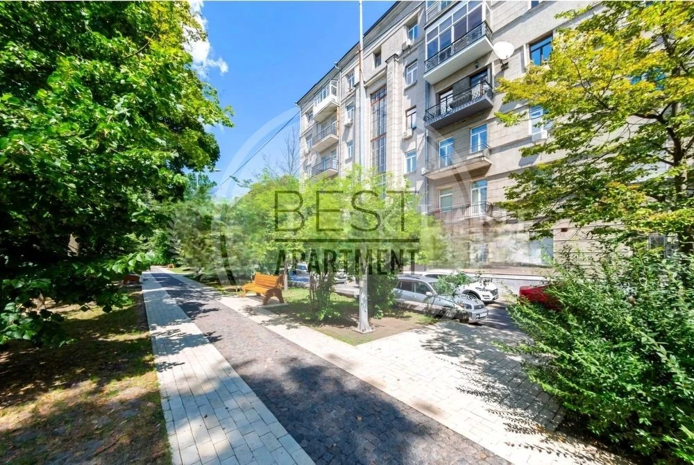 Без % продаж кв-ри 200м2 пров Козловського 5 з Гаражем центр