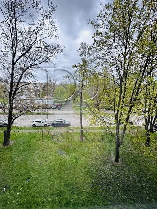 Продаж 3 кімн. квартири за адресою Райдужна 3Б
