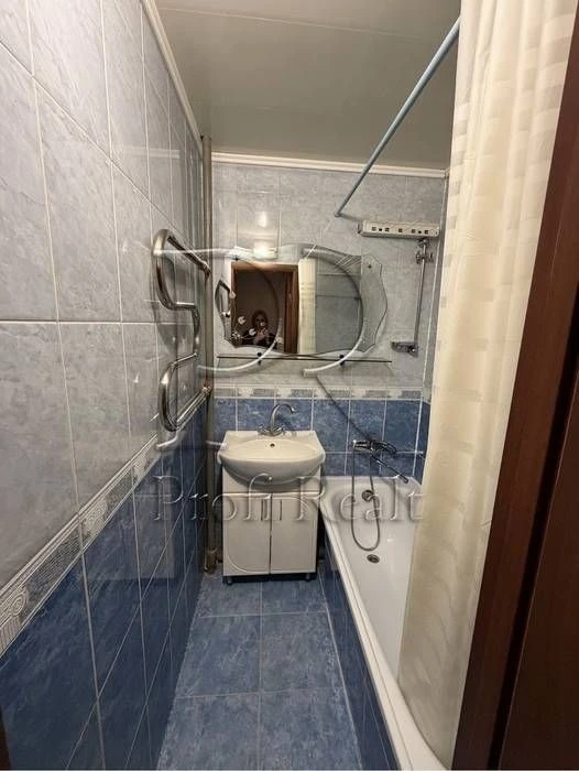 Продаж 3 кімн. квартири за адресою Райдужна 3Б