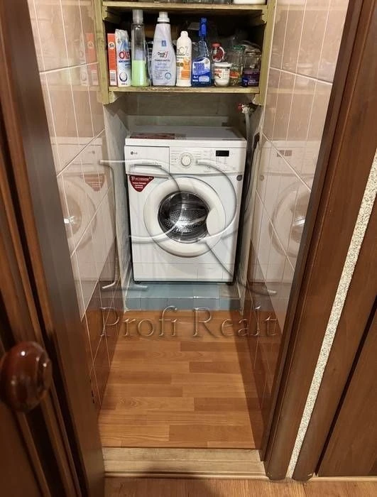Продаж 3 кімн. квартири за адресою Райдужна 3Б