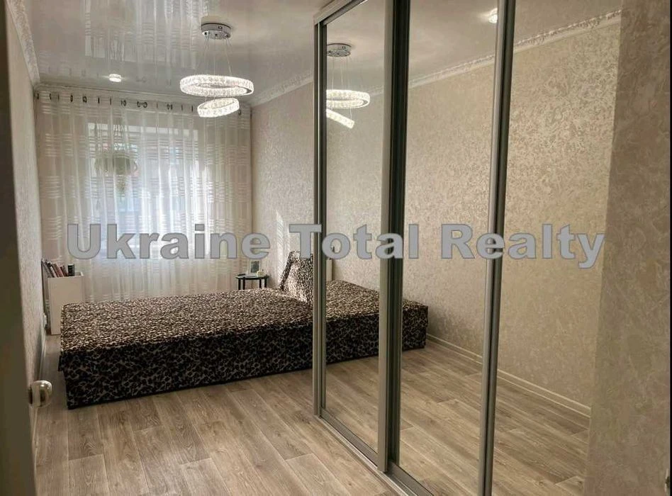 Нова Дарниця! 3 кімнатна квартира з ремонтом! Вул Пасхаліна