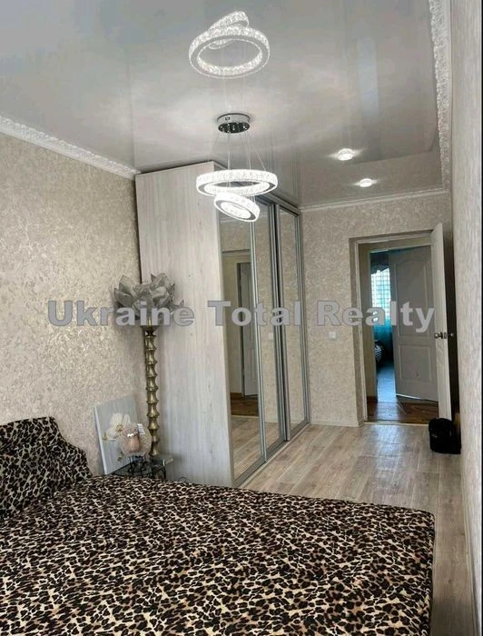 Нова Дарниця! 3 кімнатна квартира з ремонтом! Вул Пасхаліна