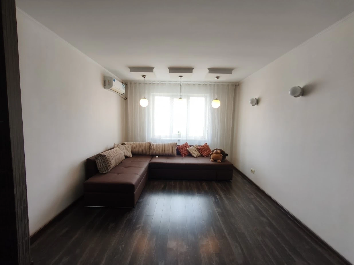 Продажа 2-комнатной квартиры 56 м², Александра Мишуги ул.