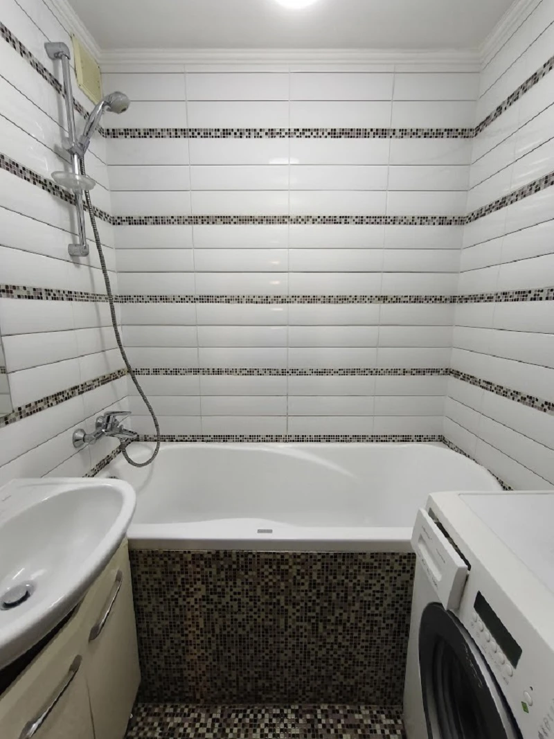 Продажа 2-комнатной квартиры 56 м², Александра Мишуги ул.