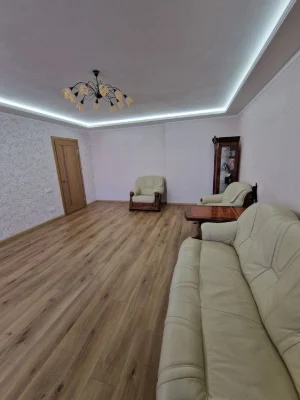 Продам 2 ком. квартиру ул.Василия Тютюнника ,(ул.Малышева)ул
