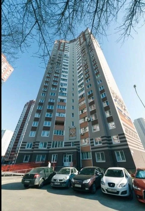 Продаж квартири вул. Софії Русової 1