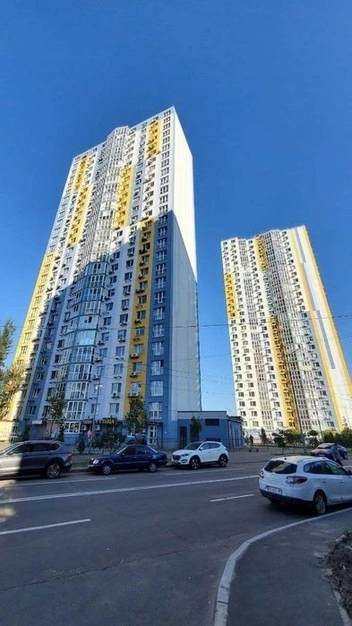 Продам 2к квартиру на Позняках вул. Вишняківська 2