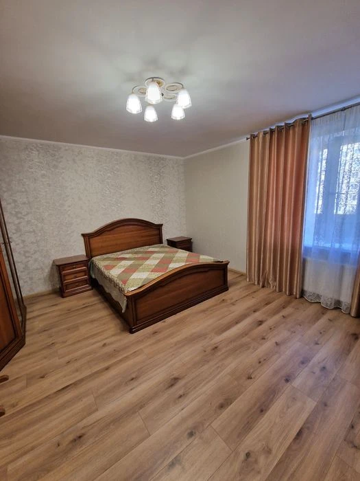 Продам 2 ком. квартиру ул.Василия Тютюнника ,(ул.Малышева)ул