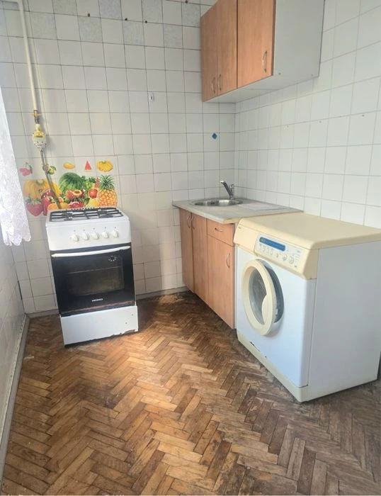 Продам однокімнатну квартиру на Смолича Юрія,6! Без комісіі!