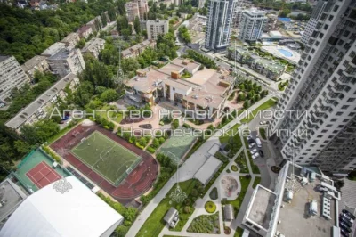 Видова 4к квартира 188м2 з панорамним видом на Дніпро та Бат