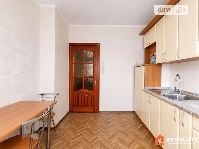 Продаж 3к квартири 70.9 кв. м на вул. Тростянецька 3 • ID 34