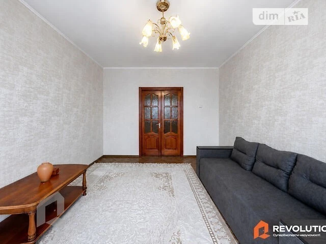 Продаж 3к квартири 70.9 кв. м на вул. Тростянецька 3 • ID 34