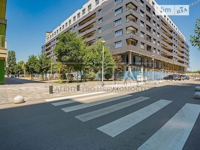 Продаж 2к квартири 69 кв. м на вул. Набережно-Рибальська дор