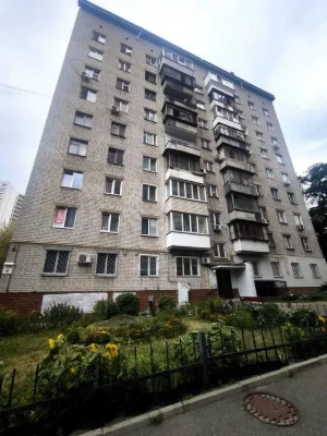 Продаж 3к квартири м. Київ Провулок Лабораторний 4.