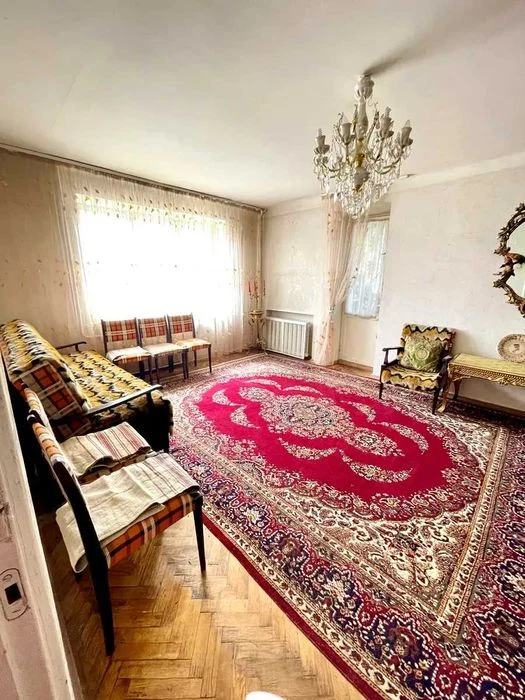 Продаж 3к квартири м. Київ Провулок Лабораторний 4.