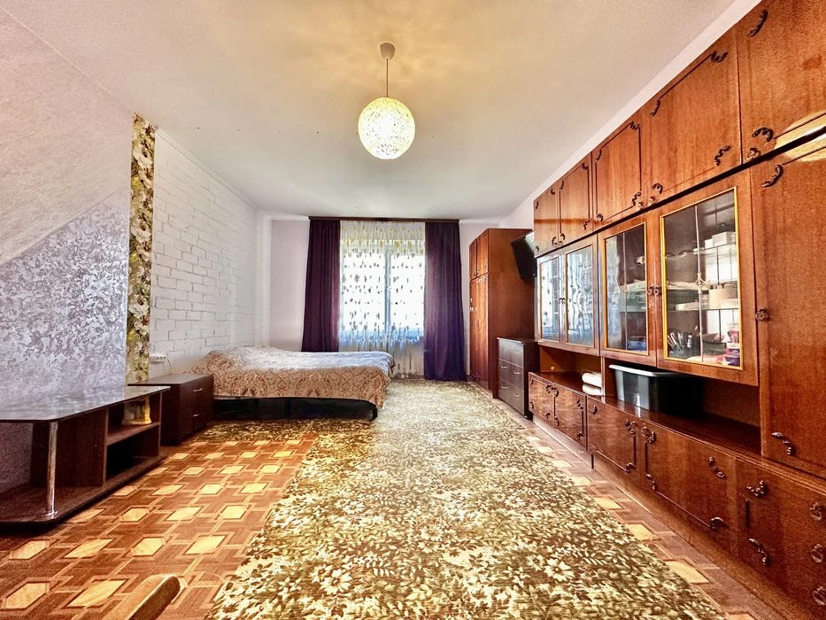 Продаж 3-кімнатноі квартири з ремонтом