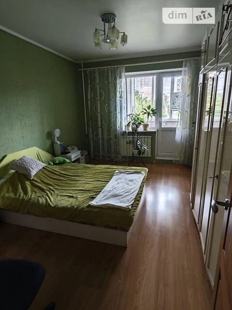 Продаж 3к квартири 70 кв. м на вул. Милославська 39/48 • ID