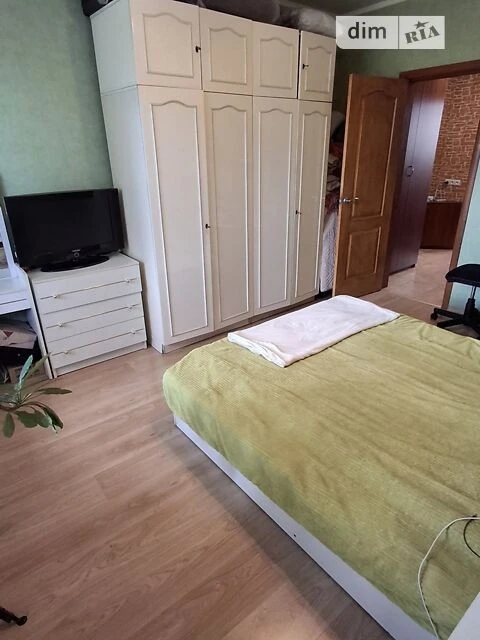 Продаж 3к квартири 70 кв. м на вул. Милославська 39/48 • ID