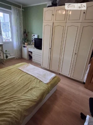 Продаж 3к квартири 70 кв. м на вул. Милославська 39/48 • ID