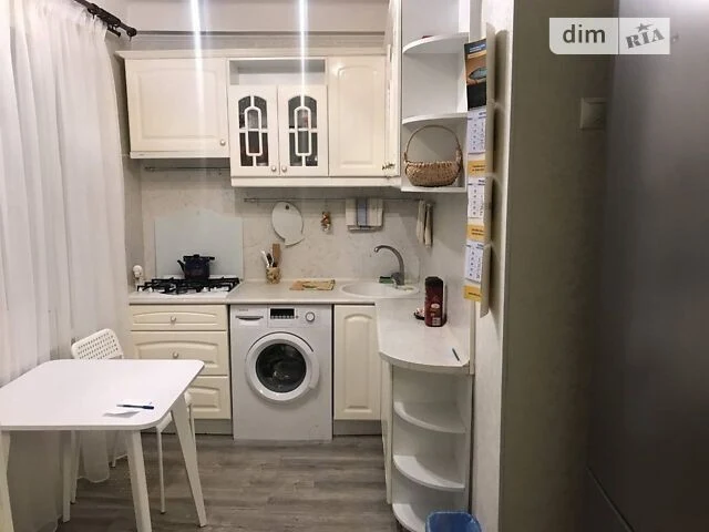 Продаж 2к квартири 48 кв. м на бул. Миколи Міхновського 28А