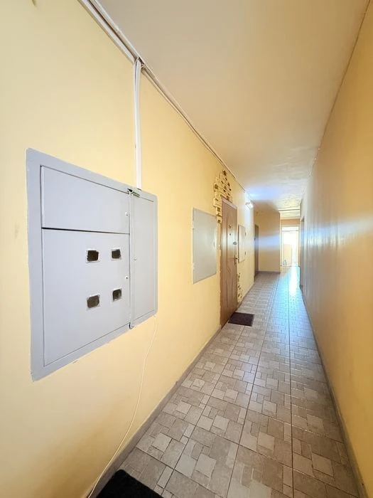 No commission! 3 rooms 100 sq. m. Voucher! Certificate! Resolution!