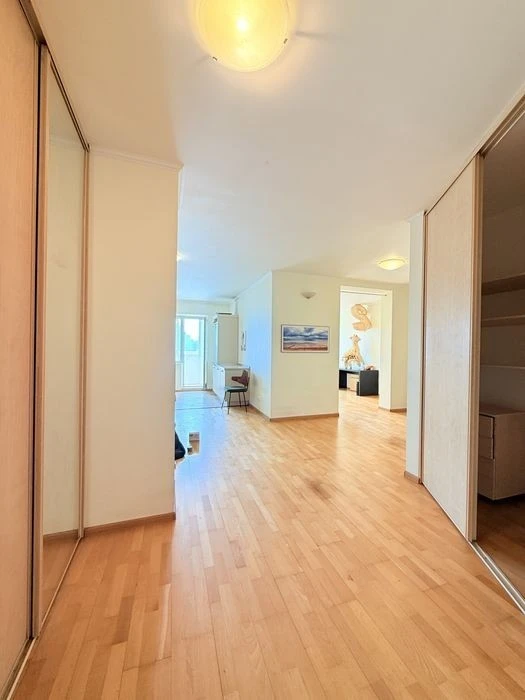 No commission! 3 rooms 100 sq. m. Voucher! Certificate! Resolution!