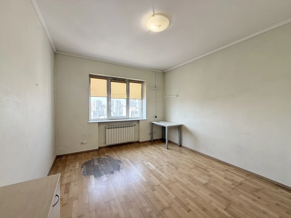 No commission! 3 rooms 100 sq. m. Voucher! Certificate! Resolution!