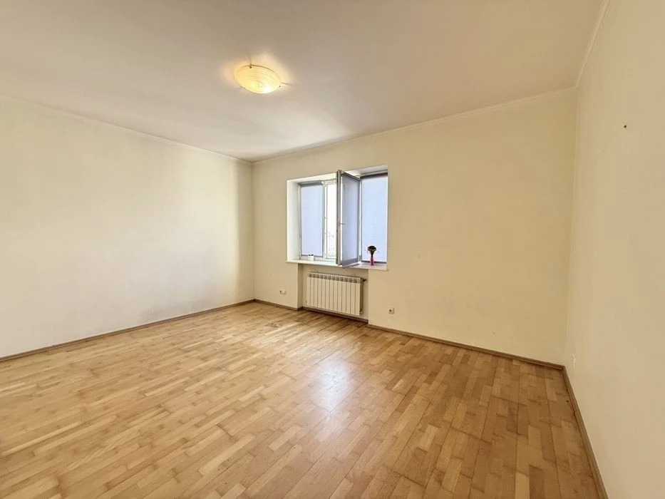 No commission! 3 rooms 100 sq. m. Voucher! Certificate! Resolution!