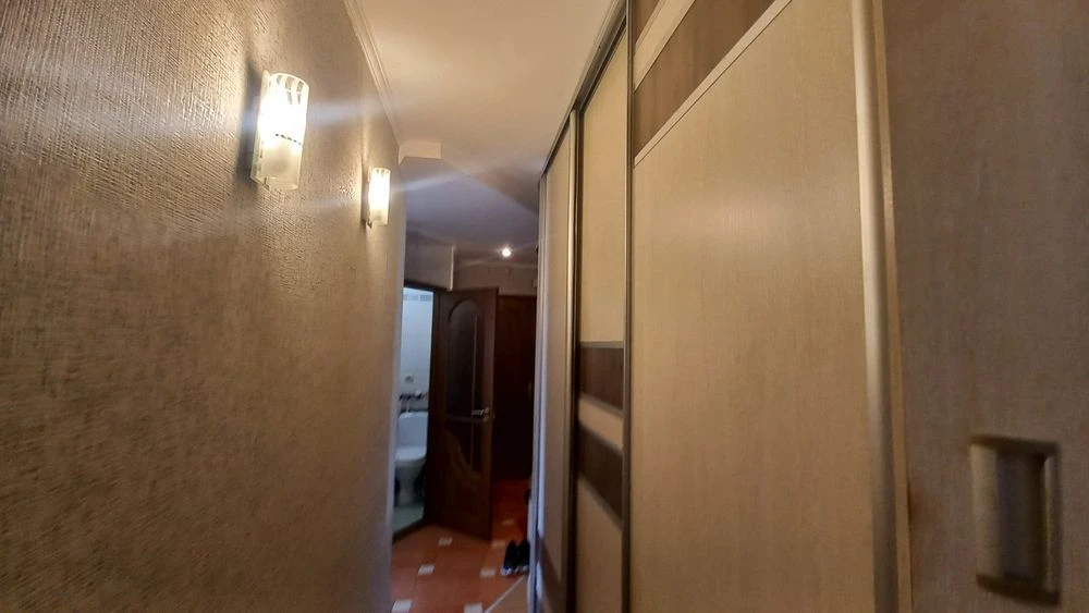 Продаж 2 кімн квартири в тихому центрі