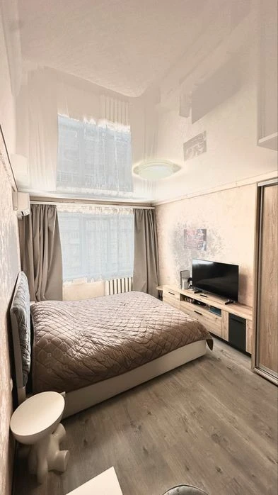 2-room apartment with European renovation, Myru Ave. 12