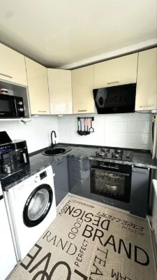 2-room apartment with European renovation, Myru Ave. 12