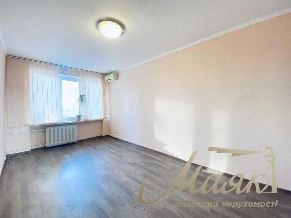 Продаж 4-кімнатної квартири 117м2 вул. Старонаводницька 8Б,