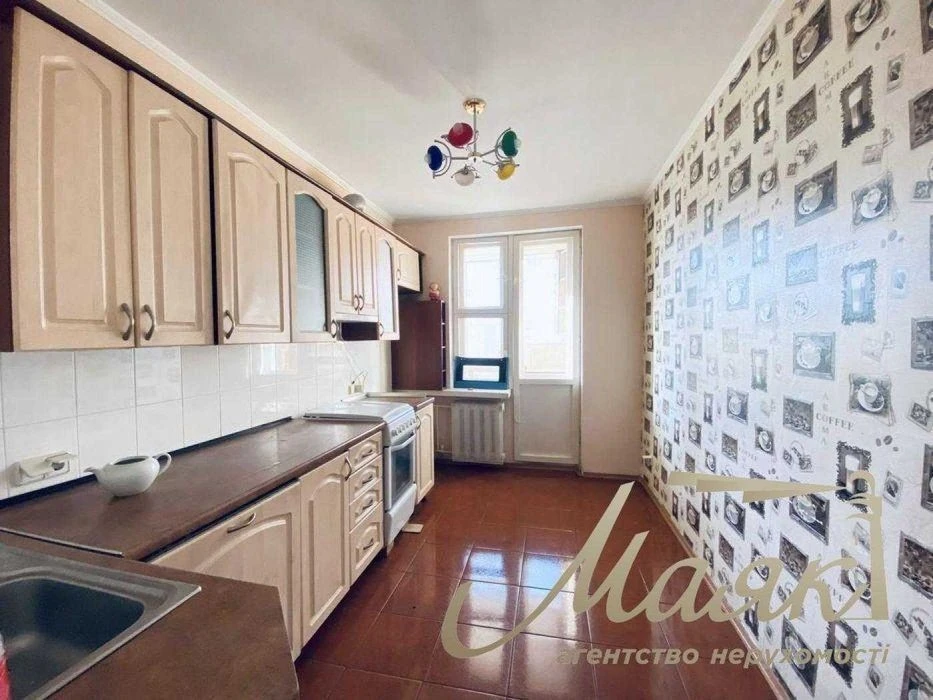 Продаж 4-кімнатної квартири 117м2 вул. Старонаводницька 8Б,