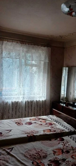 Продаж 2 кімнатної на вул. Васильківська 4