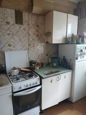 Продаж 2 кімнатної на вул. Васильківська 4
