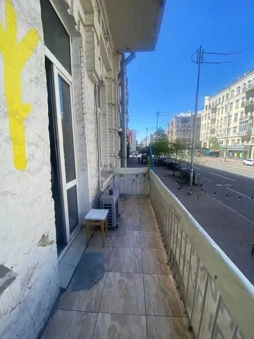 Продаж квартири Саксаганського 15