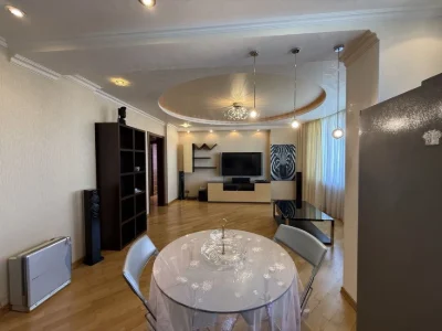 Продаж 3-кімнатної  біля МЕТРО Житомирська