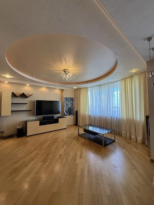 Продаж 3-кімнатної  біля МЕТРО Житомирська