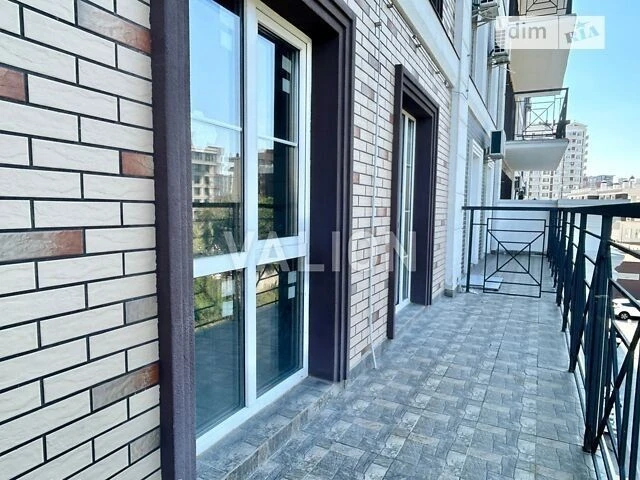 Продаж 1к квартири 51.7 кв. м на вул. Михайла Максимовича 28