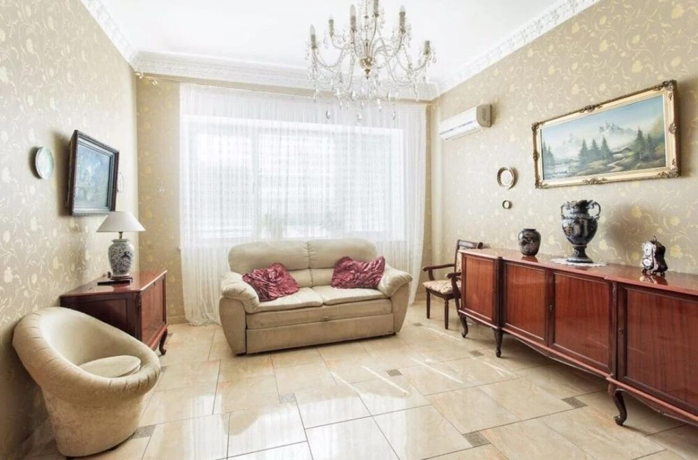 House for sale on the 9th st. Fontana, 6 sot, Rakushniak!