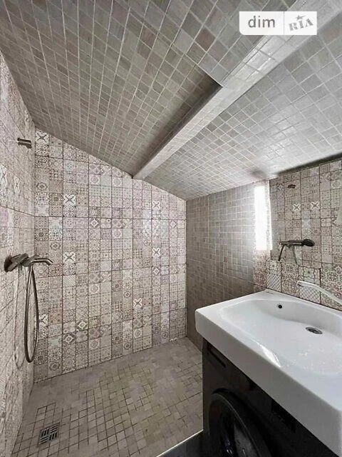 Продаж 1к квартири 39 кв. м на вул. Березнева 16 корпус 4 •