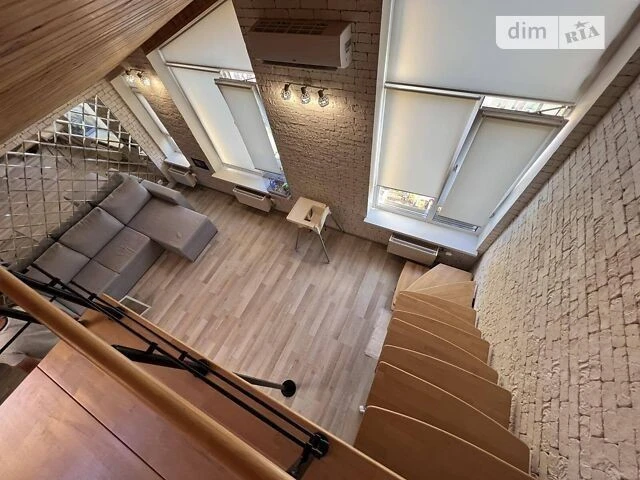 Продаж 1к квартири 39 кв. м на вул. Березнева 16 корпус 4 •