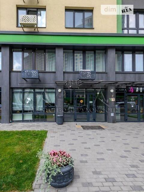 Продаж 1к квартири 44 кв. м на вул. Максимовича Михайла 32Б