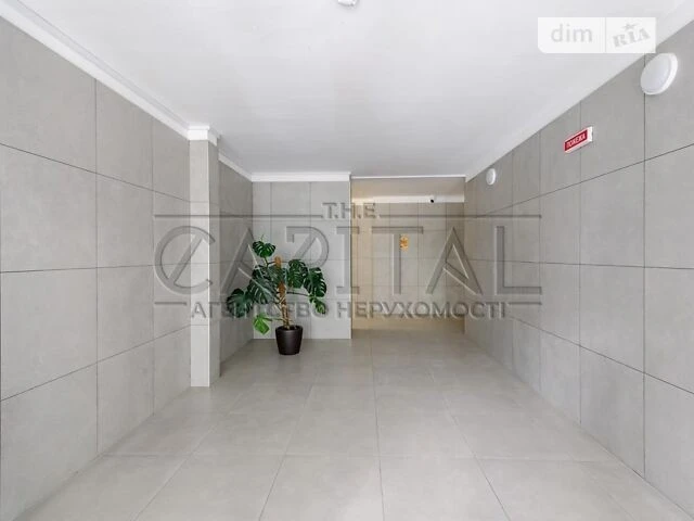 Продаж 1к квартири 44 кв. м на вул. Максимовича Михайла 32Б