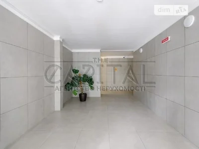 Продаж 1к квартири 44 кв. м на вул. Максимовича Михайла 32Б