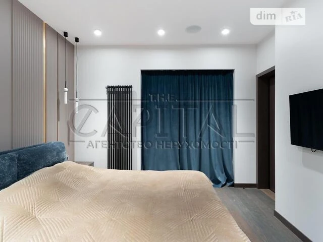Продаж 3к квартири 105 кв. м на вул. Антоновича 44 • ID 3476
