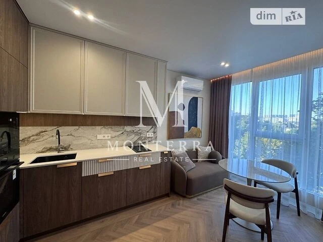 Продаж 1к квартири 41.5 кв. м на вул. Андрія Верхогляда 30 •