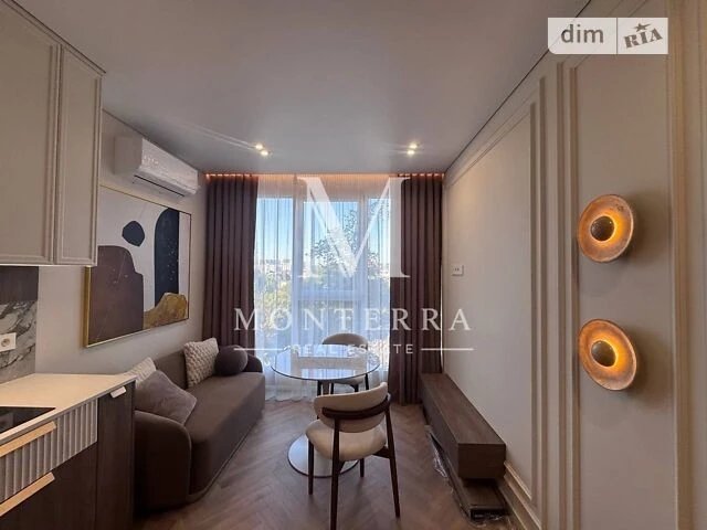 Продаж 1к квартири 41.5 кв. м на вул. Андрія Верхогляда 30 •